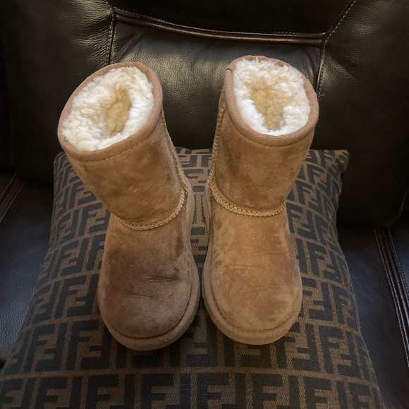 uggs size 8